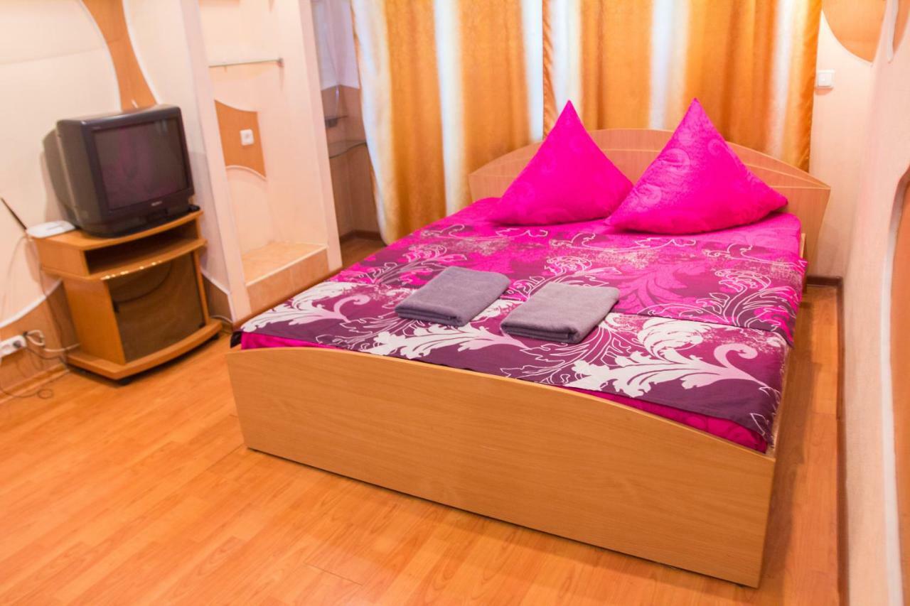 2Room Semi-Luxury Apt On Ukrainskaya 34 Street Zaporizhia Dış mekan fotoğraf