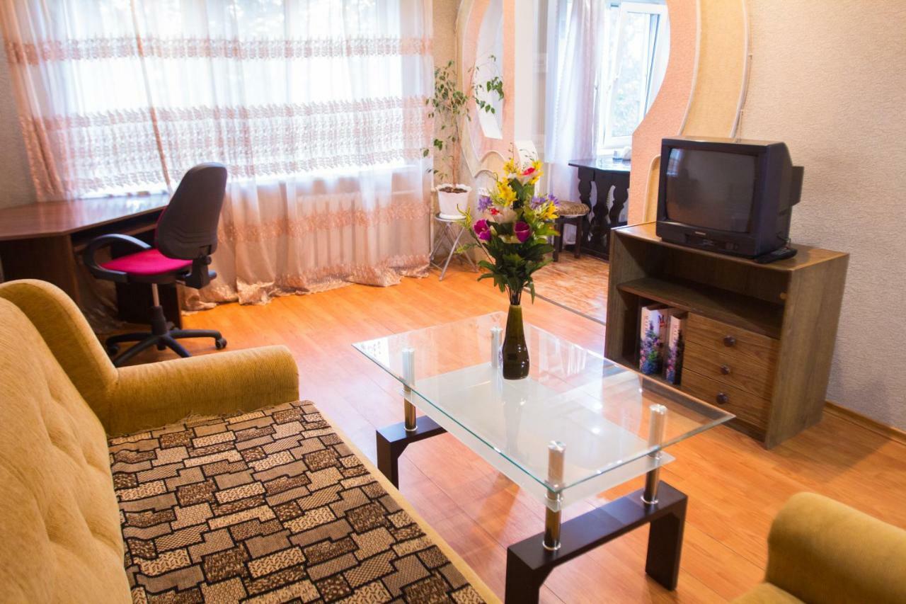 2Room Semi-Luxury Apt On Ukrainskaya 34 Street Zaporizhia Dış mekan fotoğraf